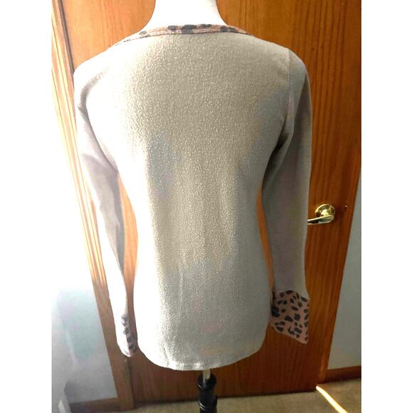 Butterly soft henley size small - Picture 3 of 4